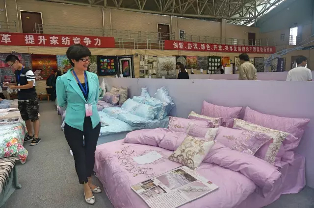 Ҹζϯͨ300Ҽa(chn)ƷŮ